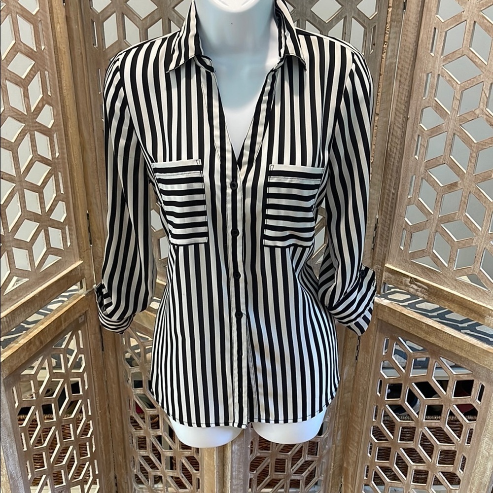 Black and White Striped Women's Top